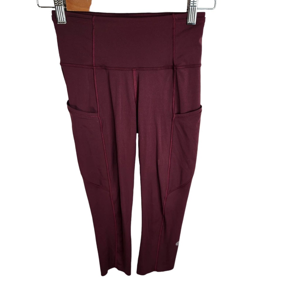 Lululemon Fast‎ and Free Crop II Nulux Women's Size 2 Cassis